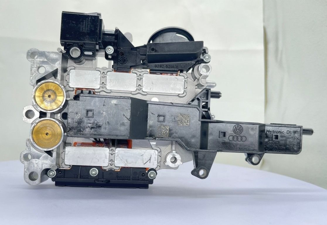 AUDI A4/A5/A6/A7/Q5/RS5/S5/S6/S7用の7速両クラッチトランスミッション制御ユニットモジュール