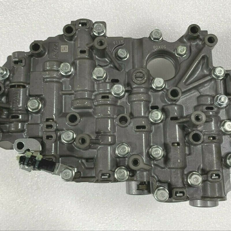 本格的なVERSA CVT自動ギアボックスJF020E 2012-2013年NV200の制御バルブ組