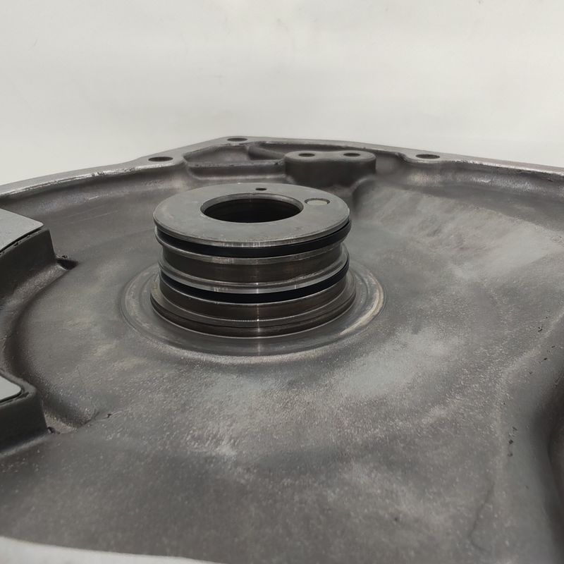 トヨタ RAV4 35102-42010 2.0L 2.4L用の改造されたU140F 4速自動トランスミッション後部ホイジング組