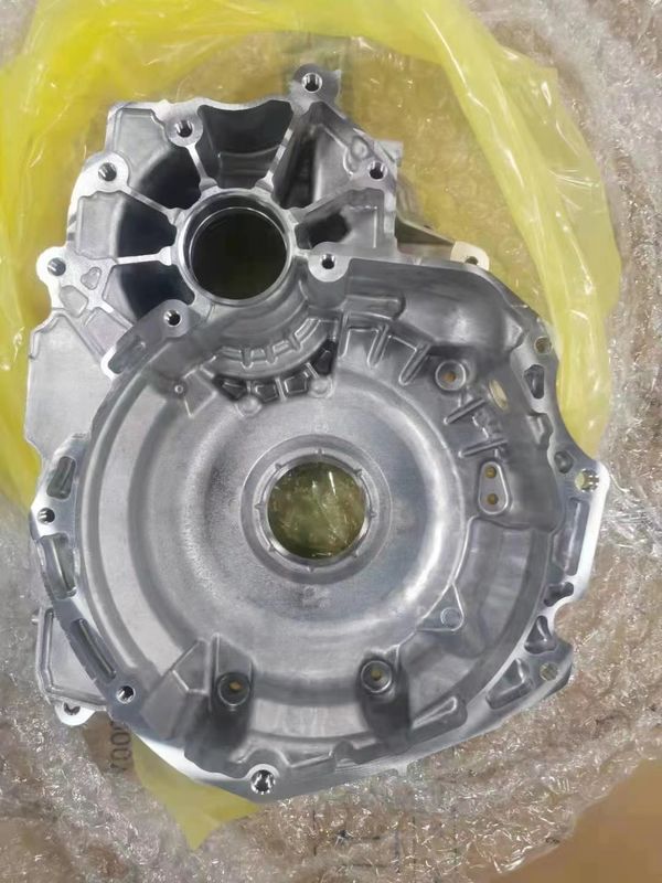 新品の6T31 トランスミッションホイジング トークコンバーターとシェブロレットモンザ 1.5Lのディフェリエンシャルホイジングのフロントセクション