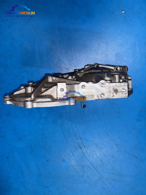 2019年型トヨタC-HR 2.0L CVTトランスミッション用、K114 CVTトランスミッションハウジングのリアカバー、5つの固定穴付き。