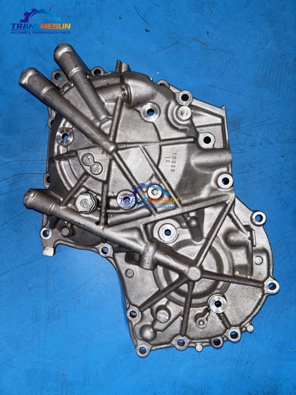 K114 CVTトランスミッションハウジングのリアカバーには5つの固定穴があり、2019年型トヨタC-HRに適合します。